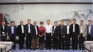 河南省伊川县县长李君等领导一行拜访bwin必赢唯一官方网站